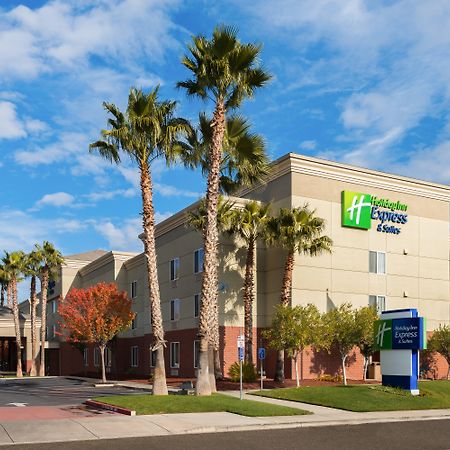 Holiday Inn Express Hotel & Suites Vacaville By Ihg Exterior foto